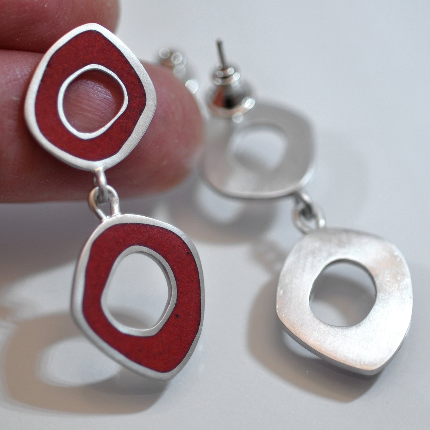 ‘Flat-Boulder’ earrings, double-drop, red